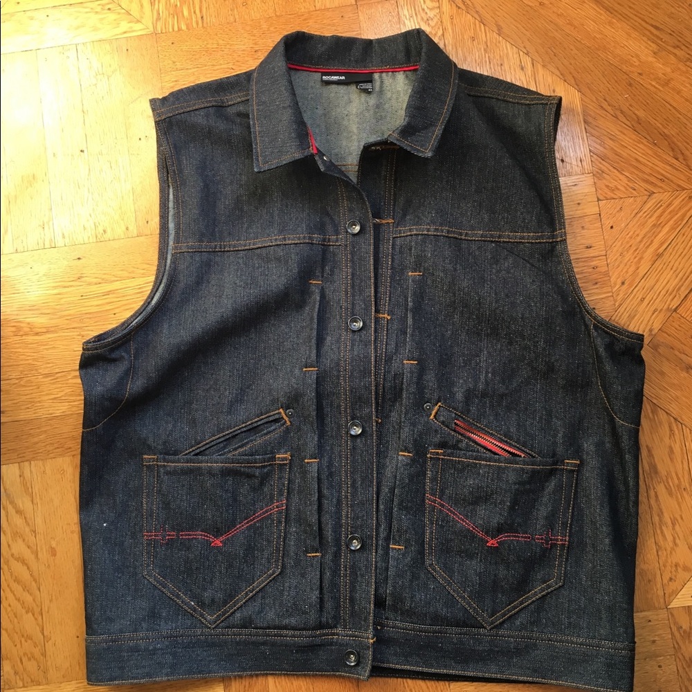ROCAWEAR Men’s  Denim Vest 
6 Button Front Closure